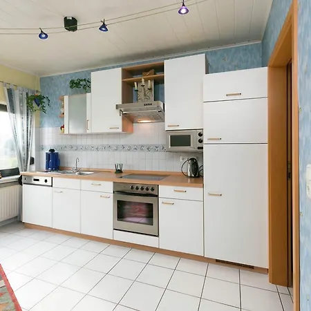 Cozy Apartment In Lirstal With Meadow Nearby 아파트 라우바흐