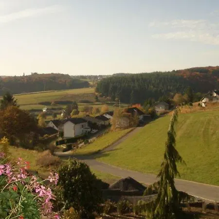 아파트 Cozy Apartment In Lirstal With Meadow Nearby *
